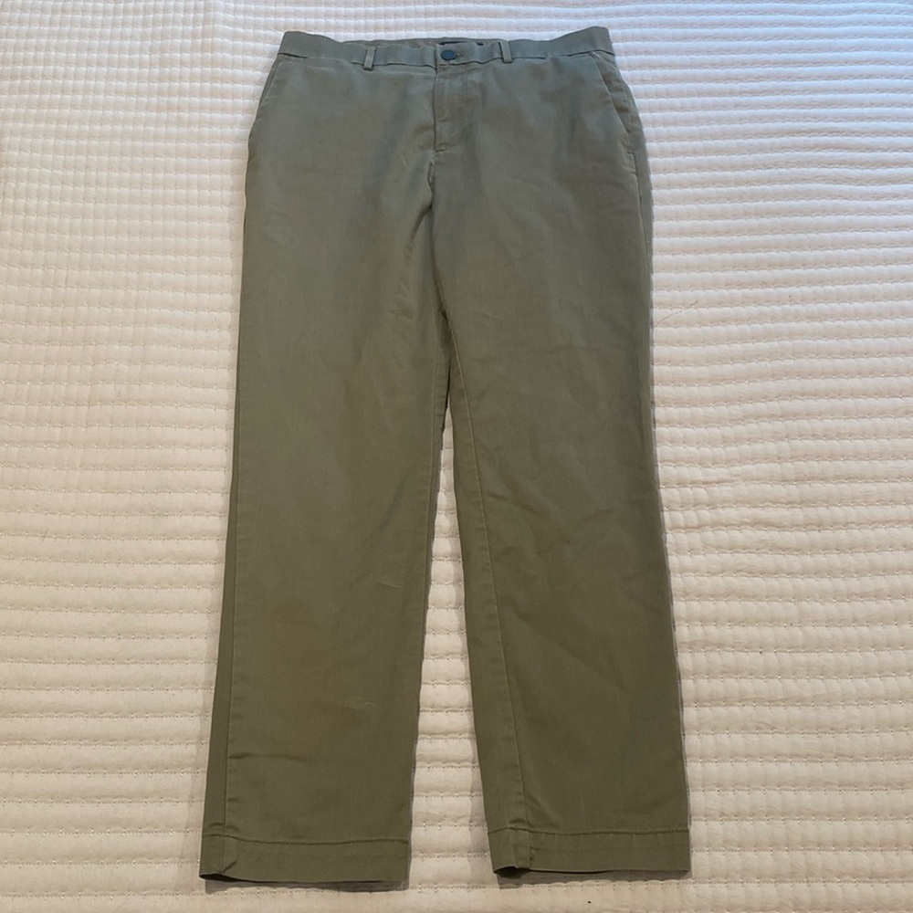 Slim fit pants with stretch